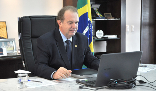 Governador Mauro Carlesse, se reúne com prefeitos de regiões de divisa e fronteiras do Estado.