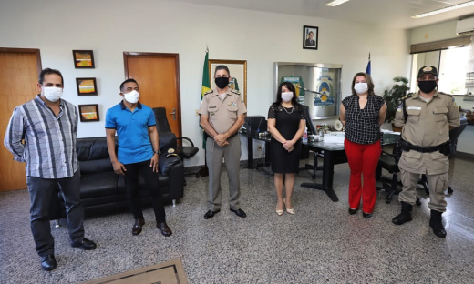 A produção do material foi feita por meio de parceria entre PM, Senai e Acipa