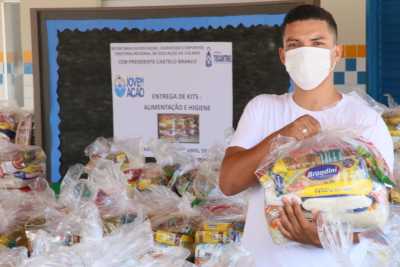 O estudante Murilo Olímpio da Silva, do Centro de Ensino Médio Presidente Castelo Branco, em Colinas, destacou a importância dos kits O estudante Murilo Olímpio da Silva, do Centro de Ensino Médio Presidente Castelo Branco, em Colinas, destacou a importância dos kits