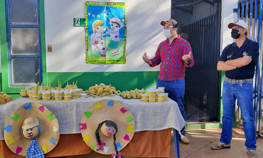 Presidente da pasta, e atual Secretário da SEAGRO, Thiago Dourado, lembrou da importância de ações como esta, que mesmo cumprindo o distanciamento social aproxima e envolve os servidores  