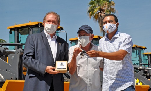 O prefeito de Pugmil, Dirceu Bolina, frisou que o município não teria como adquirir o maquinário com recursos próprios