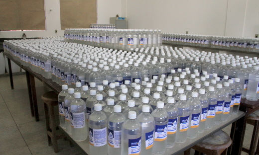 Álcool produzido será destinado para o consumo interno da universidade 
