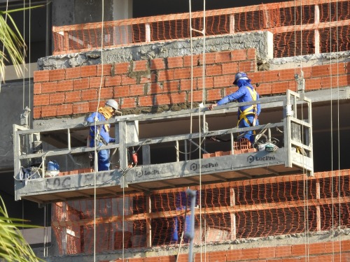 Construção civil apresentou os melhores desempenho dentre os setores analisados Construção civil apresentou os melhores desempenho dentre os setores analisados