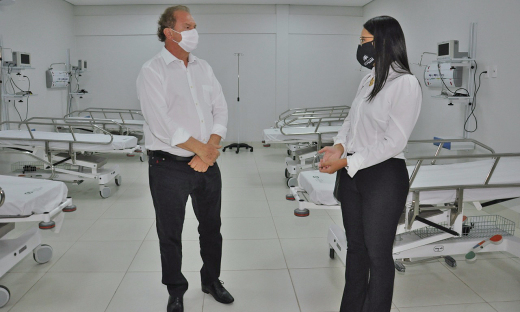 Governador disse que a política de saúde do Estado é voltada para atender as pessoas que mais precisam e a contratação de um hospital devidamente equipado foi a solução mais viável encontrada 