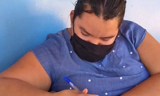 Cartinhas foram escritas à mão pelos servidores da escola