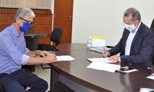 Assinatura do Termo de Compromisso de Gestão do Terminal Rodoviário do município de Dois Irmãos 