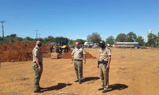 A equipe da Diretoria de Apoio Logístico da PMTO acompanhou o início das obras