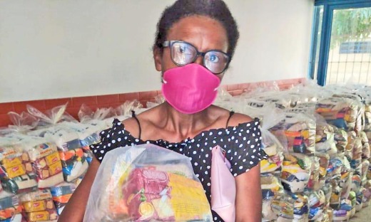 Cerca de 30 mil famílias de estudantes da rede municipal de ensino já foram atendidas, pelo Governo do Tocantins, com a entrega de kits de alimentos