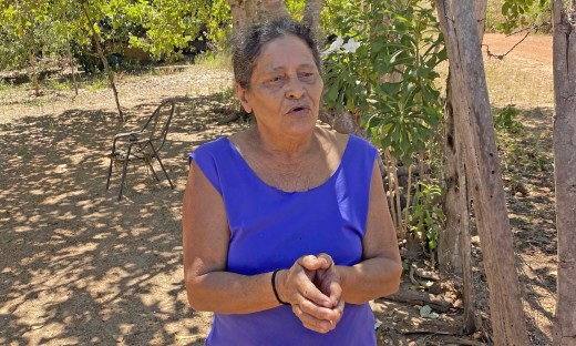 Irenilde Rodrigues, moradora do assentamento Baviela, em Aragominas, ficou mais do que contente quando recebeu a cesta básica