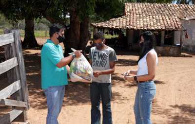 13.jpeg Em parceria com a Setas, cestas básicas também estão sendo entregues durante a ação do projeto Foco no Fogo