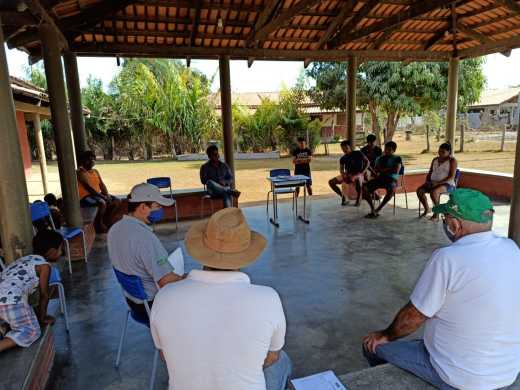 Na manhã desta terça-feira, 18, a equipe da gerência de Crédito Rural do Instituto se reuniu com as famílias indígenas da Aldeia Boto Velho 