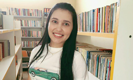 A professora Railma Bezerra Soares orientou a estudante na construção da proposta de projeto de lei