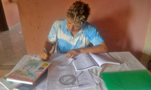 Estudante Paulo César Barbosa Silva, do 1º ano, lidera as monitorias da sua turma