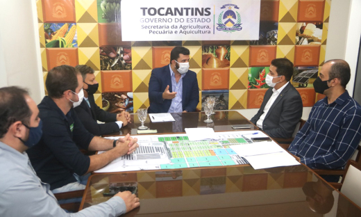 Documento assinado com o Banco do Brasil permite que o Ruraltins atue como agente de crédito rural, facilitando o acesso dos pequenos e médios produtores Documento assinado com o Banco do Brasil permite que o Ruraltins atue como agente de crédito rural, facilitando o acesso dos pequenos e médios produtores