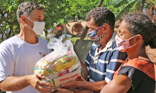 O casal Wilson e Nadiri também foram beneficiadas com a entrega realizada pela Agab, nesta quarta-feira, 11