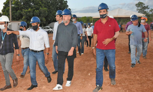 Governador Mauro Carlesse visita obras de tratamento de água e esgoto em Taguatinga