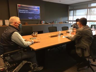 O vice-presidente Carlos Eduardo Lito apresentou as tecnologias da JRC