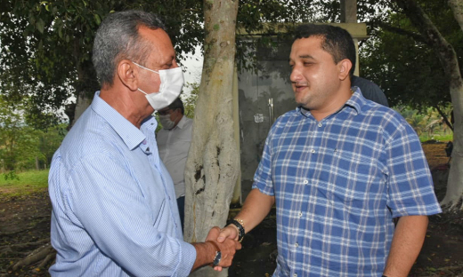Em Sítio Novo, o Governador em exercício foi recepcionado pelo prefeito reeleito, Alexandre Farias