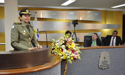 A oficial durante homenagem à Polícia Militar feita pela câmara de vereadores de Palmas, em junho de 2019.