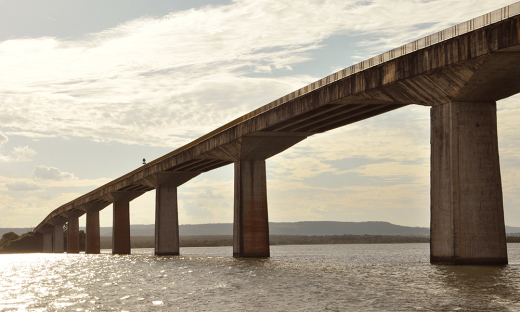 A antiga ponte sobre o Rio Tocantins em Porto Nacional foi construída em 1979