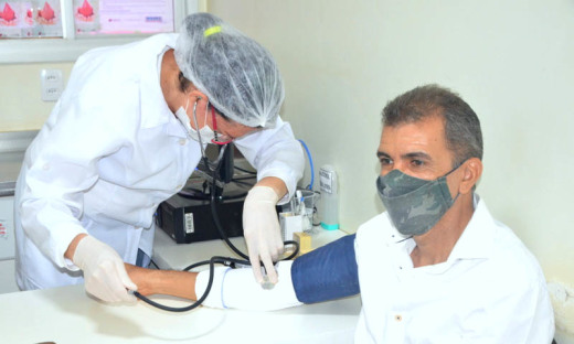 Objetivo do evento é promover atualização dos profissionais de saúde dos 139 municípios sobre a pandemia da Covid-19