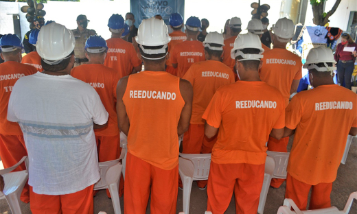 Vinte custodiados das Unidades Penais de Araguacema, Colméia e Guaraí concluíram as atividades do Curso de Produção de Artefatos de Concreto 