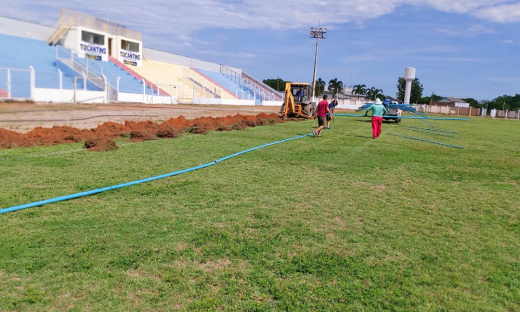 Instalação de sistema de irrigação no estádio Resendão iniciou neste sábado