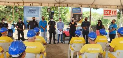 Diretora de Direitos Humanos, Sabrina Ribeiro, esteve na cerimônia representando o secretário Heber Fidelis Diretora de Direitos Humanos, Sabrina Ribeiro, esteve na cerimônia representando o secretário Heber Fidelis