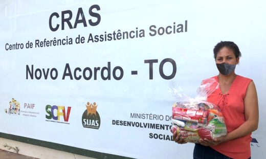 Joseni Almeida Castro relata que ultimamente vem tendo dificuldades para manter a alimentação da família 