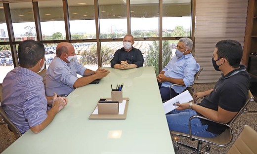 Encontro com prefeitos e deputado estadual Cleiton Cardoso reforçam o caráter municipalista da Gestão Estadual e busca promover o desenvolvimento do Estado