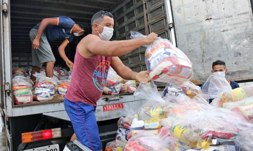 Ação emergencial já entregou cerca de 600 mil cestas no Estado