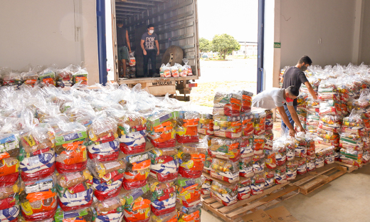 Até o momento já são 600 mil kits de alimentos distribuídos pelo Governo do Tocantins, por meio da Secretaria do Trabalho e Desenvolvimento Social nos 139 municípios