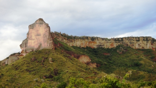 Serra da Catedral Serra da Catedral localizada entre as cidades de São Félix e Novo Acordo