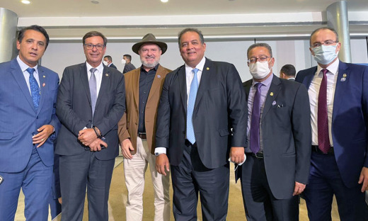 Governador Mauro Carlesse prestigia posse do ministro Onyx Lorenzoni em novo cargo no Planalto