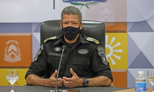 O comandante-geral da PMTO, coronel Silva Neto, explica que o governador Mauro Carlesse reuniu-se com toda a comissão do concurso e decidiu pelo adiamento
