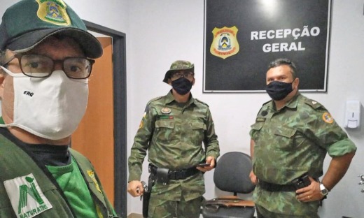 Equipe conduz ocorrência para Polícia Civil