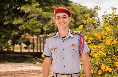 Márllon de Sousa Rêis tem 18 anos e após superar suas dificuldades com produção de texto conseguiu 960 pontos na redação do Enem 2020 (Divulgação) Márllon de Sousa Rêis tem 18 anos e após superar suas dificuldades com produção de texto conseguiu 960 pontos na redação do Enem 2020 (Divulgação)