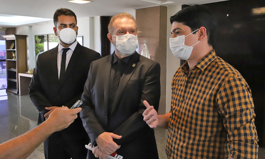 O governador Mauro Carlesse e o prefeito de Paraíso, Celso Moraes, reafirmaram a parceria para viabilizar a implantação leitos para o tratamento da Covid-19 