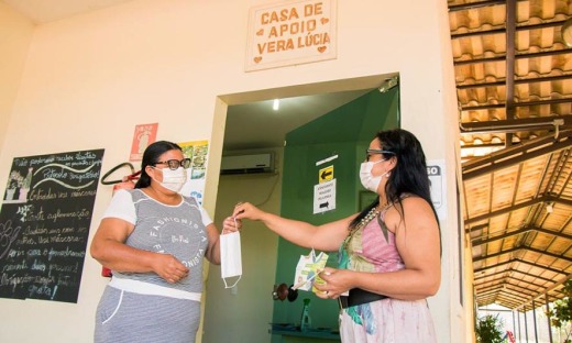 Fábia Cristina veio do Pará para finalizar o tratamento do câncer e dá apoio espiritual para mulheres que passam pelo tratamento de câncer