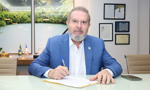 Governador Mauro Carlesse explica que após a liberação da Anvisa, a compra do imunizante se dará em quatro etapas