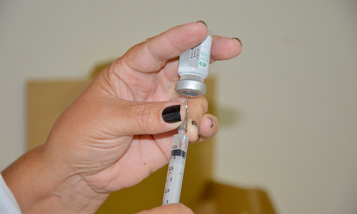 Doses foram enviadas pelo Ministério da Saúde