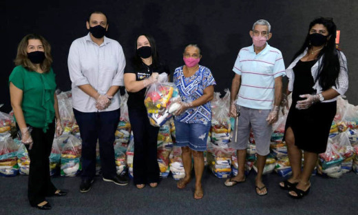 Nessa terça-feira, 27, Governo do Tocantins, por meio da Setas, com apoio logístico da Adetuc, entregou 263 kits de alimentos à Secretaria Municipal de Cultura e Turismo de Gurupi