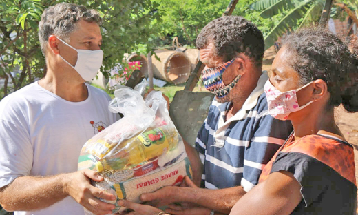 A família do trabalhador autônomo, Wilson Barreiras da Silva, de 42 anos, foi uma das beneficiadas com a entrega de cestas básicas, realizada pelo Governo do Tocantins, em Gurupi