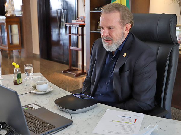 O governador Mauro Carlesse destacou que as medidas não são afrouxamento, pois a fiscalização será reforçada 